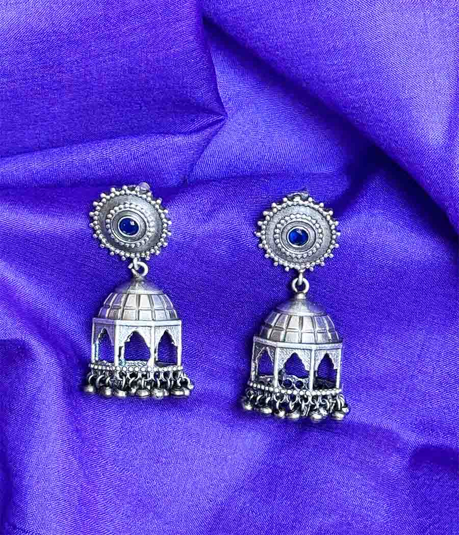 Royal Vista Dangler - Image 3