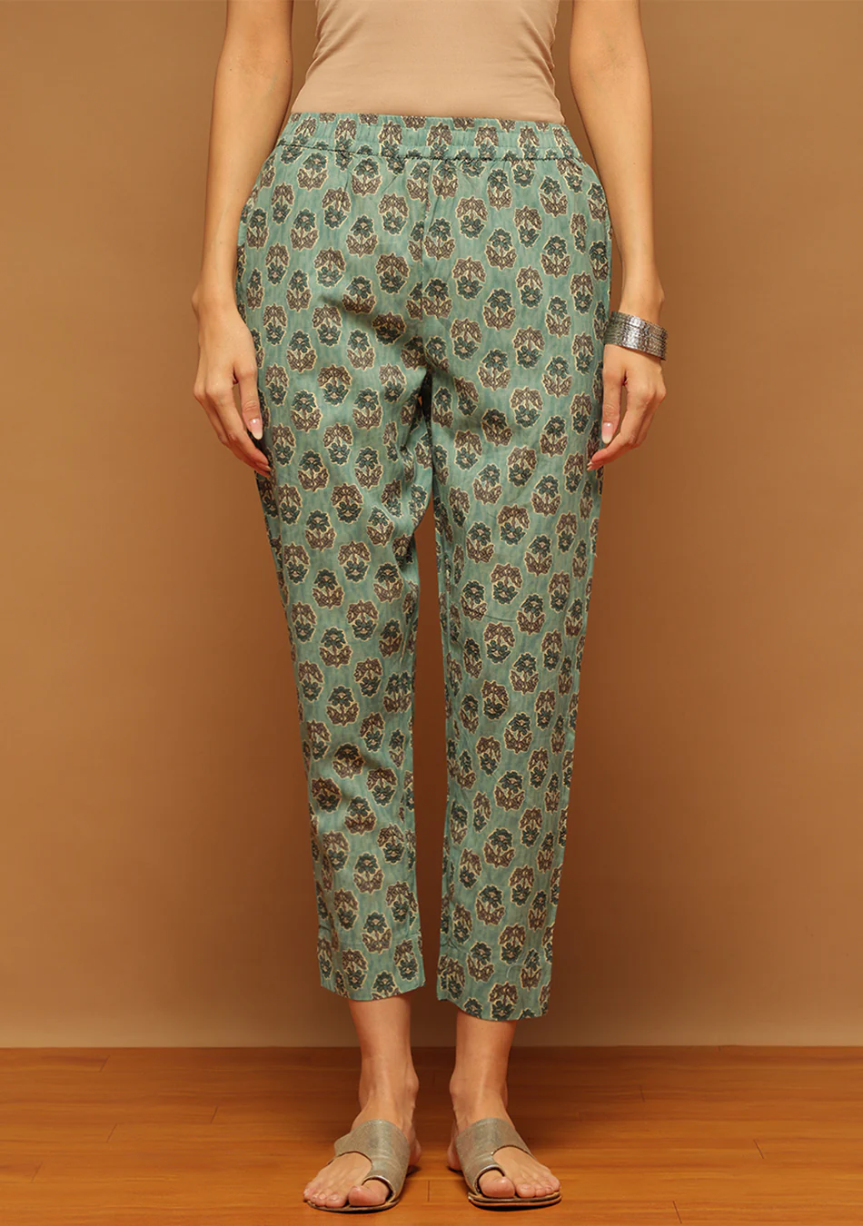 Sage Bloom Printed Suit Set - Image 11