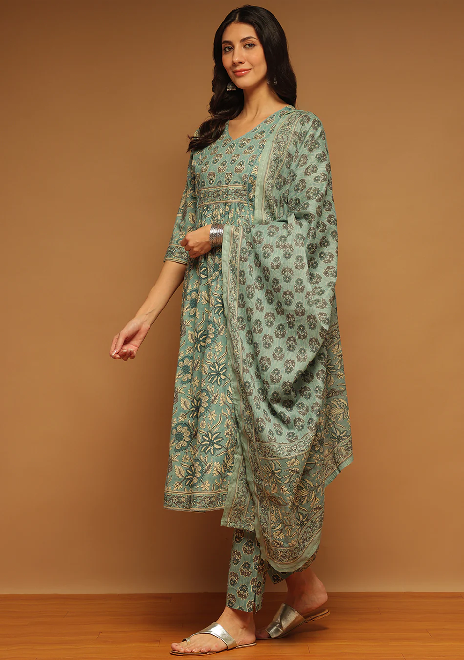 Sage Bloom Printed Suit Set - Image 9
