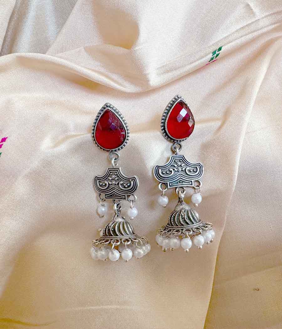 Scarlet Gem Pearl Cascade Danglers - Image 5