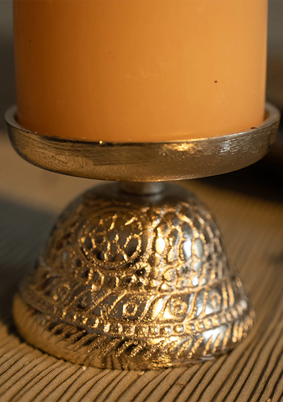 Silver Sheen Candlestand - Image 3