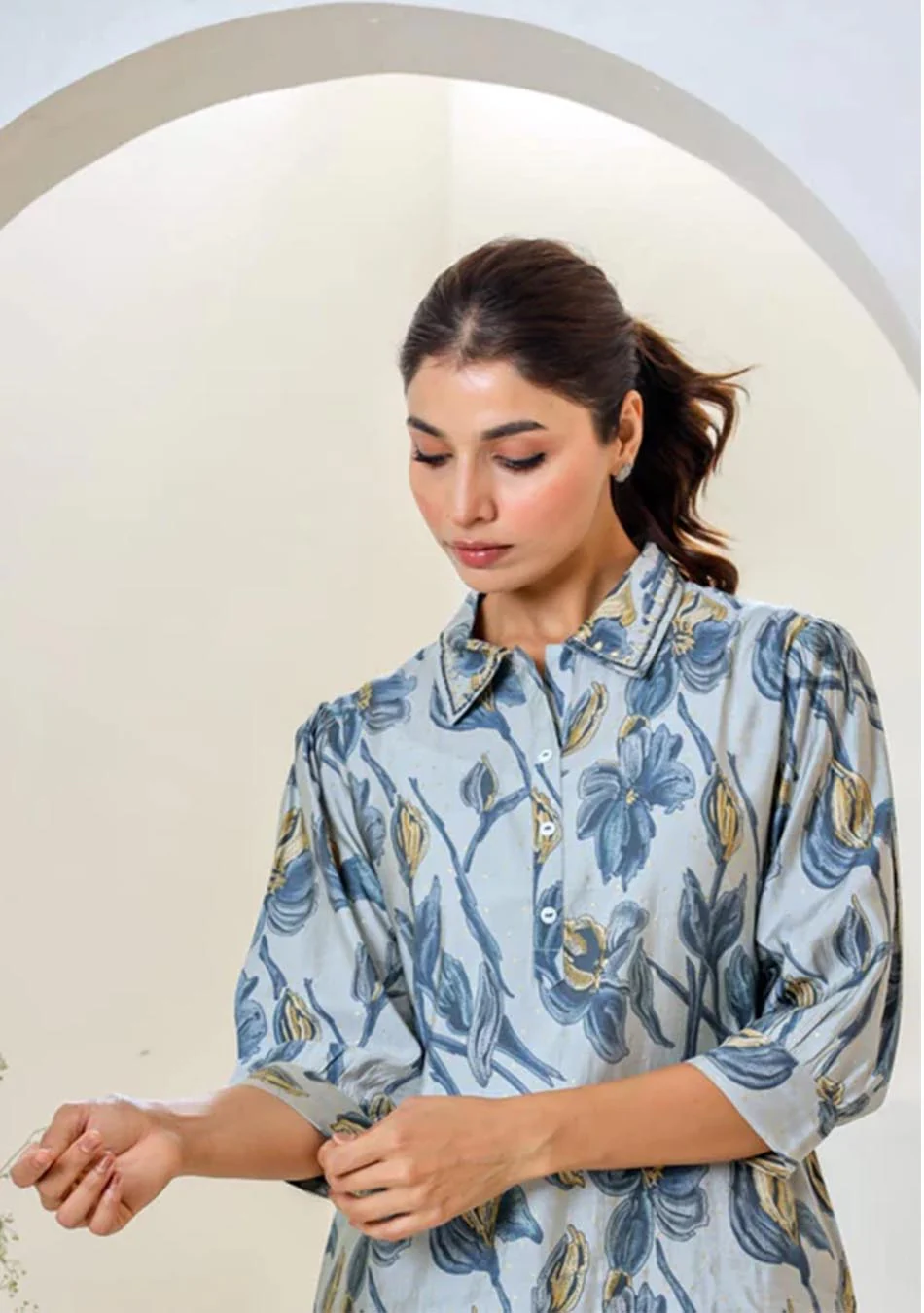 Sky Blue Print Muslin Kurta With Hem Cuffed Pant Set - Image 4