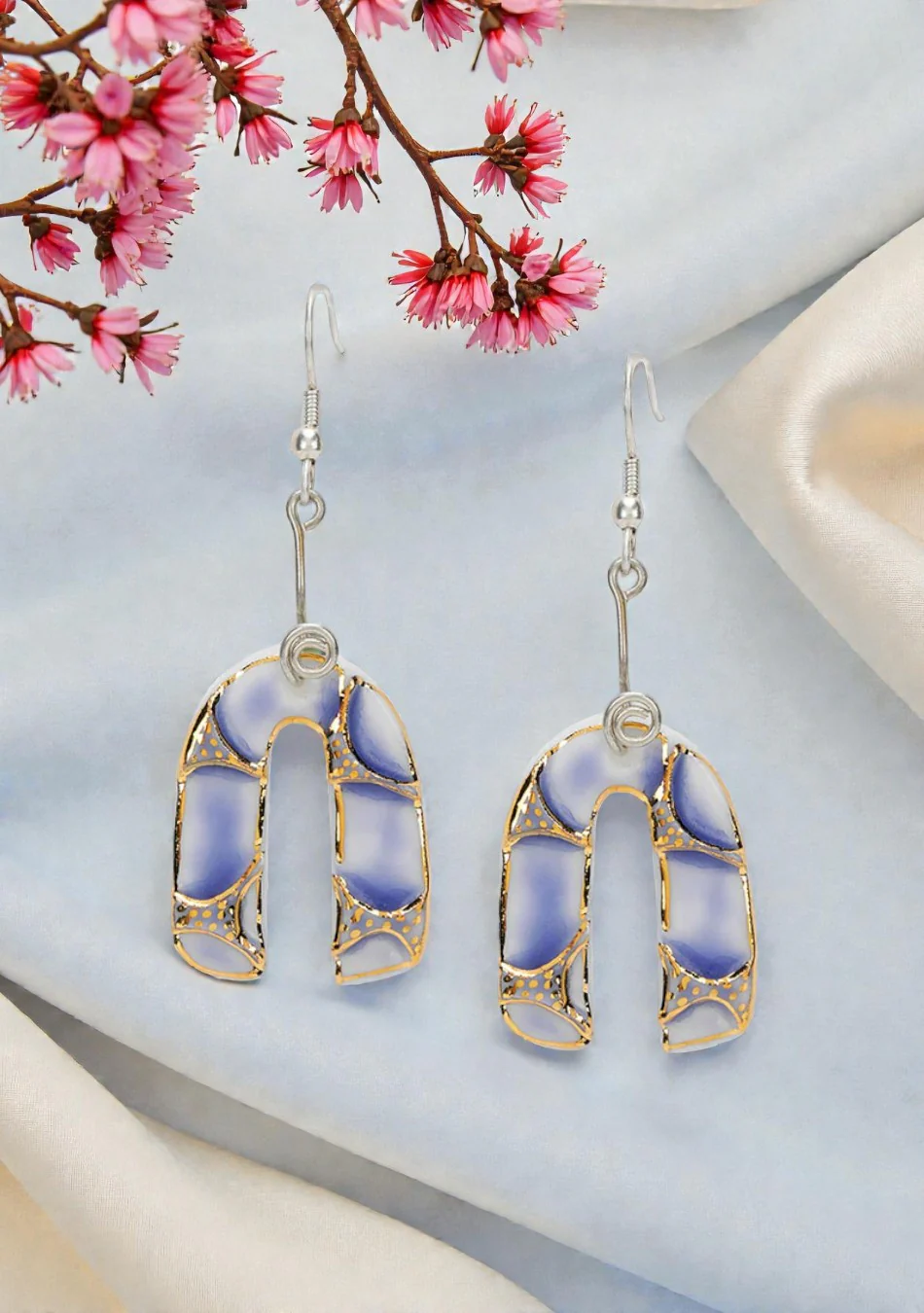 Skyline Curve Earrings Pendant Set - Image 7