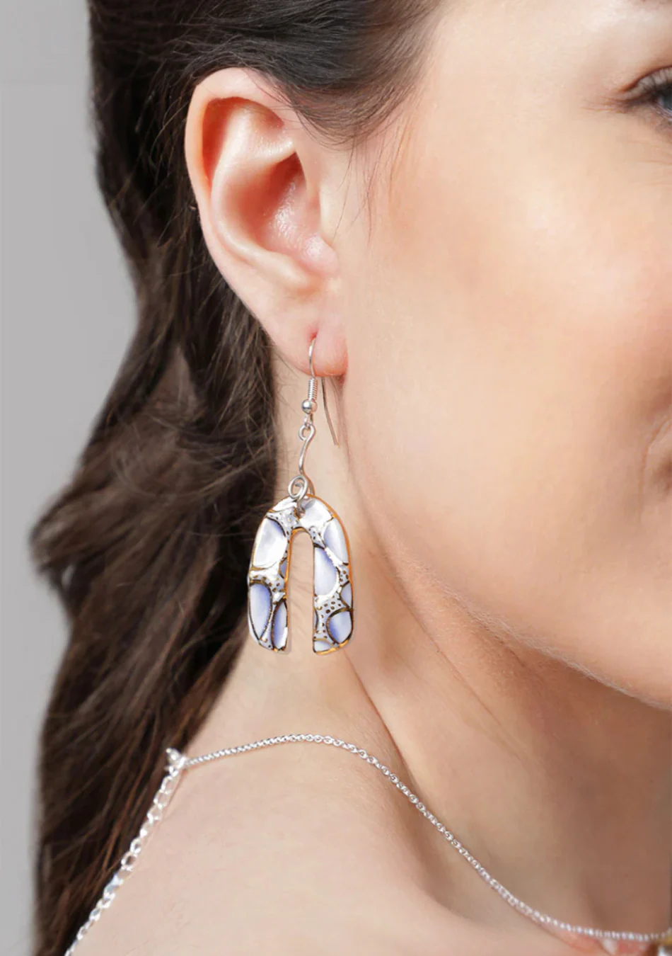 Skyline Curve Earrings Pendant Set - Image 8