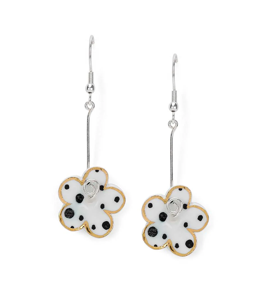 Snowdrop Noir Earrings - Image 4