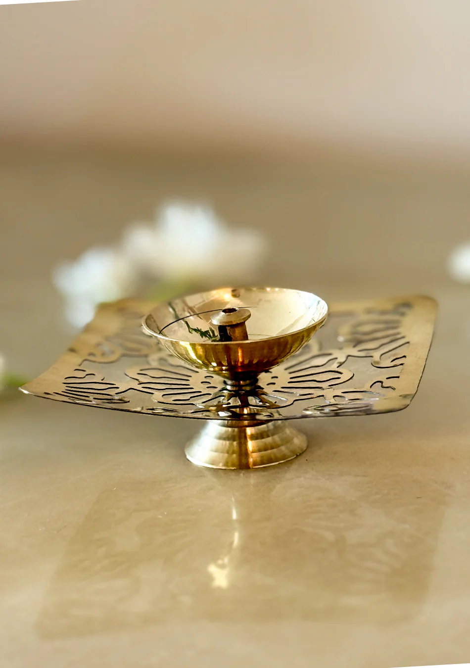 Square Shaped Brass Diya - Image 2