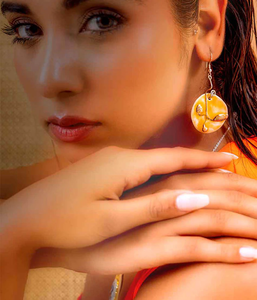 Sunlit Wave Earring and Pendant Set - Image 2