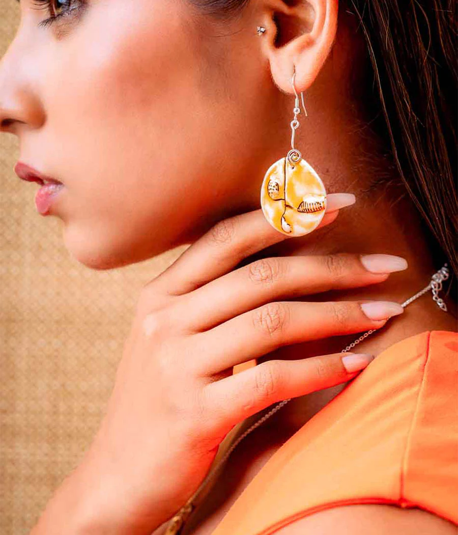 Sunlit Wave Earring and Pendant Set - Image 6