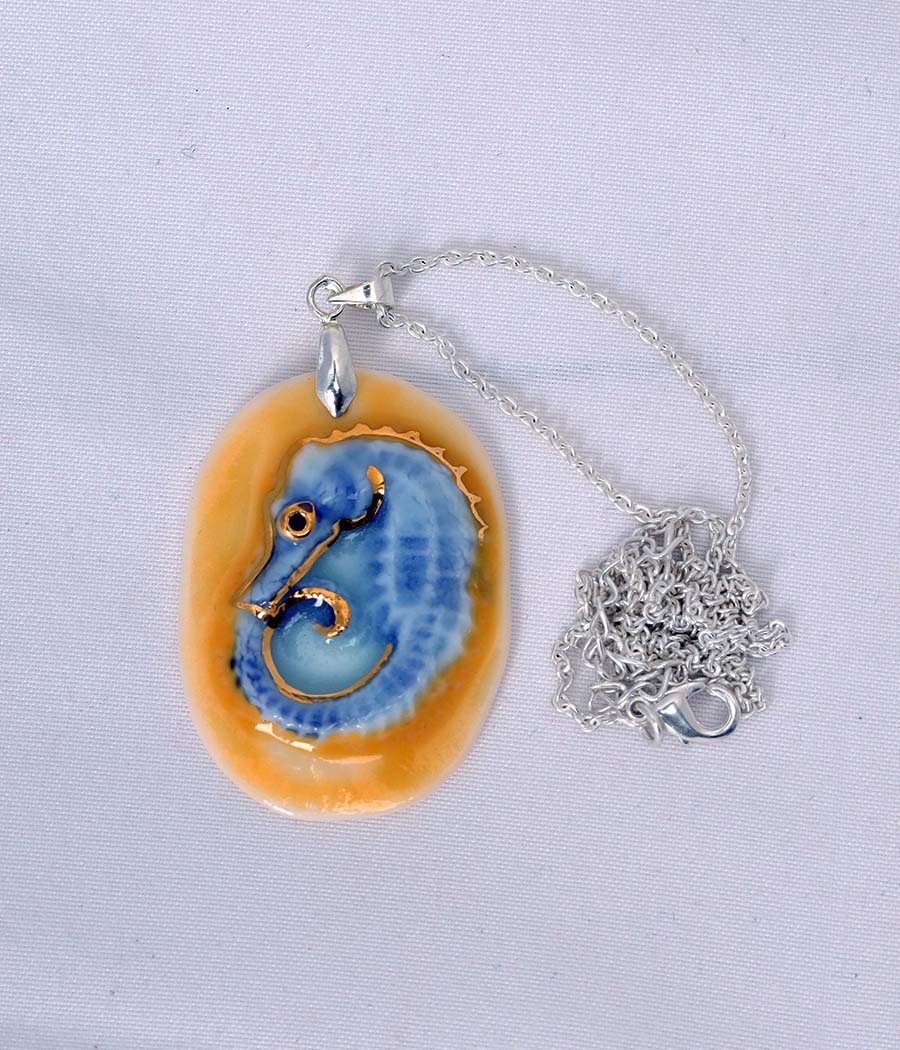 Sunlit Wave Earring and Pendant Set - Image 7