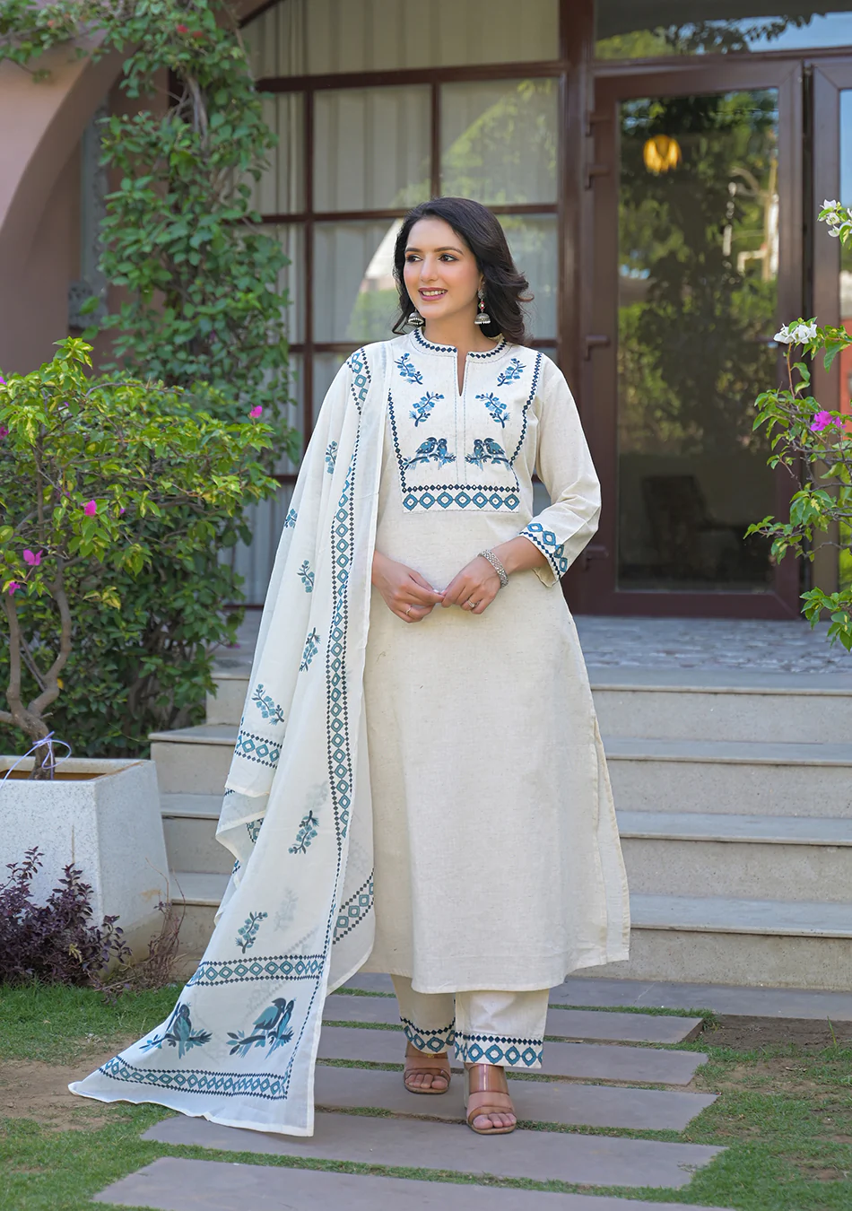 Aravalii Ivory Serenity Artisan Suit Set - Image 4