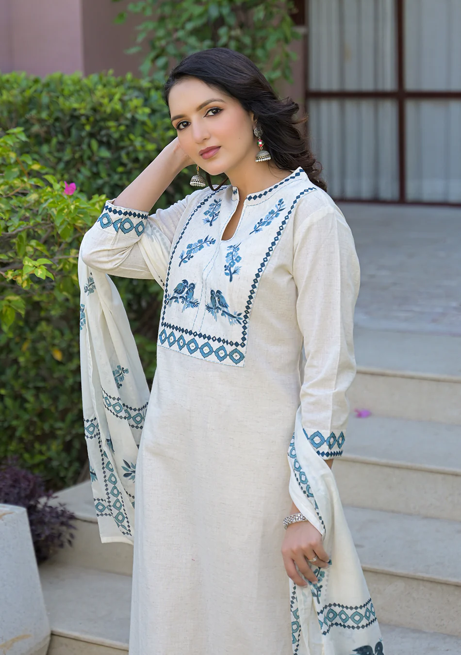 Aravalii Ivory Serenity Artisan Suit Set - Image 5