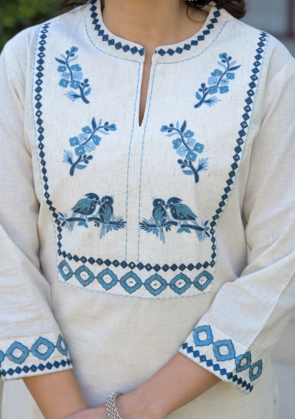 Aravalii Ivory Serenity Artisan Suit Set - Image 7
