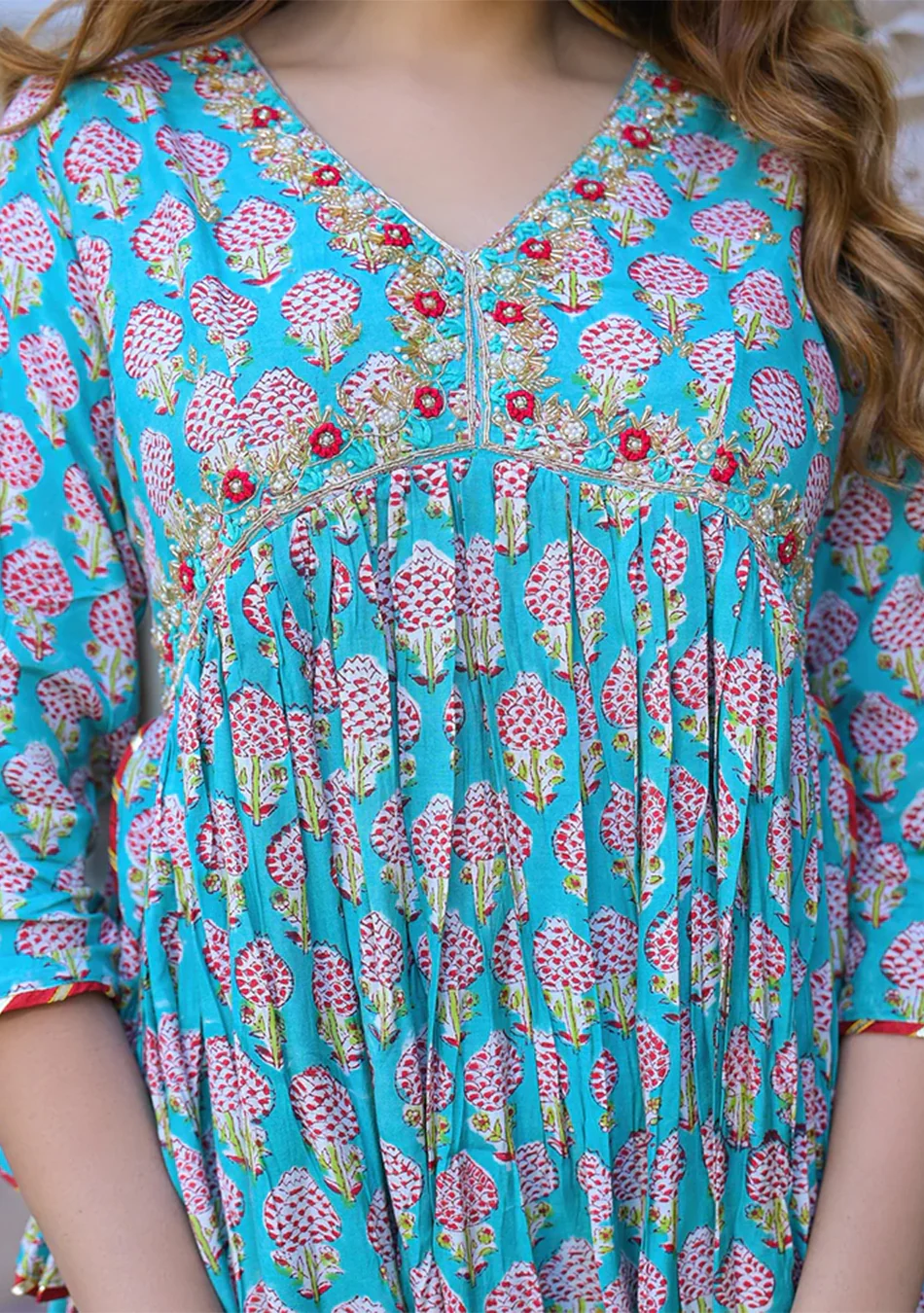 Turquoise blue Floral Muslin Printed Kurta Pand with Dupatta - Image 6