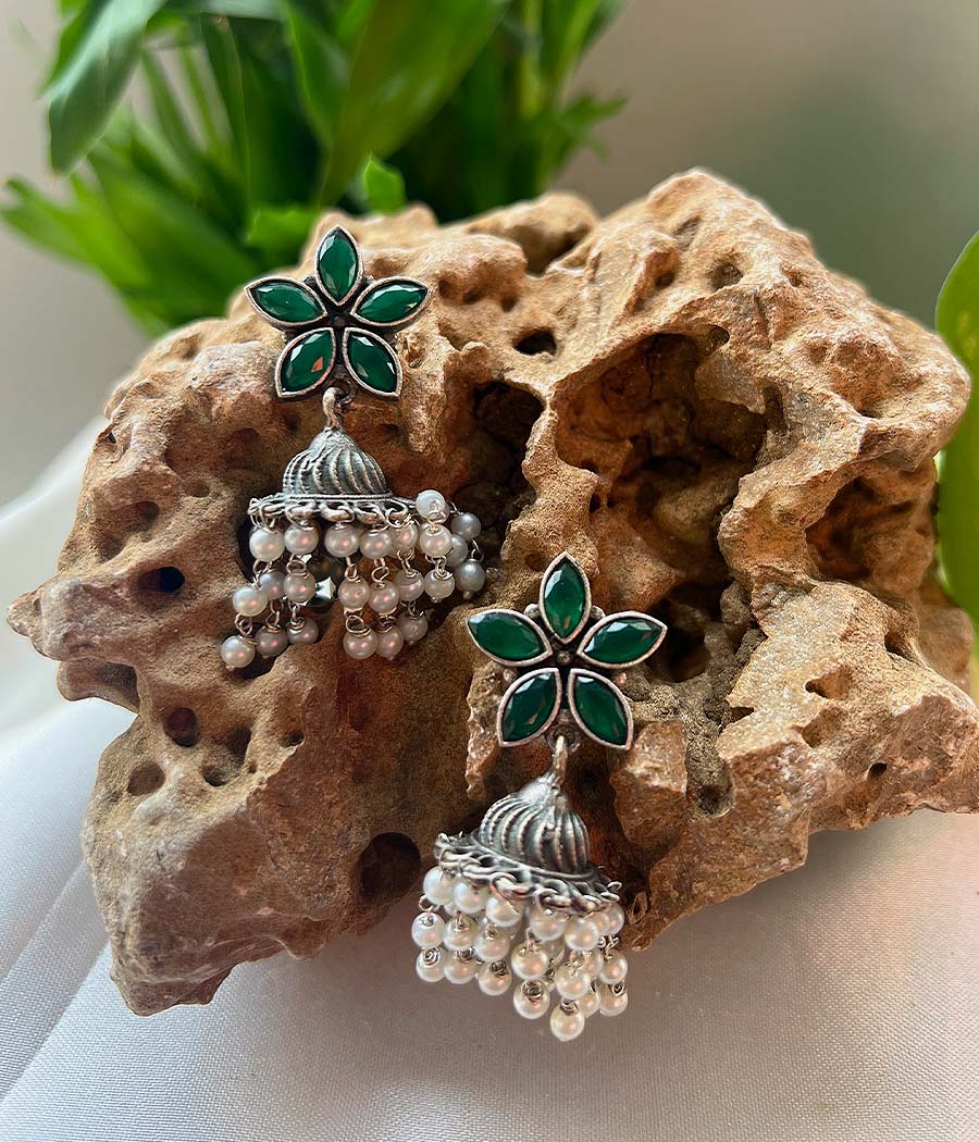Verde Luster Pearl Jhumka - Image 4
