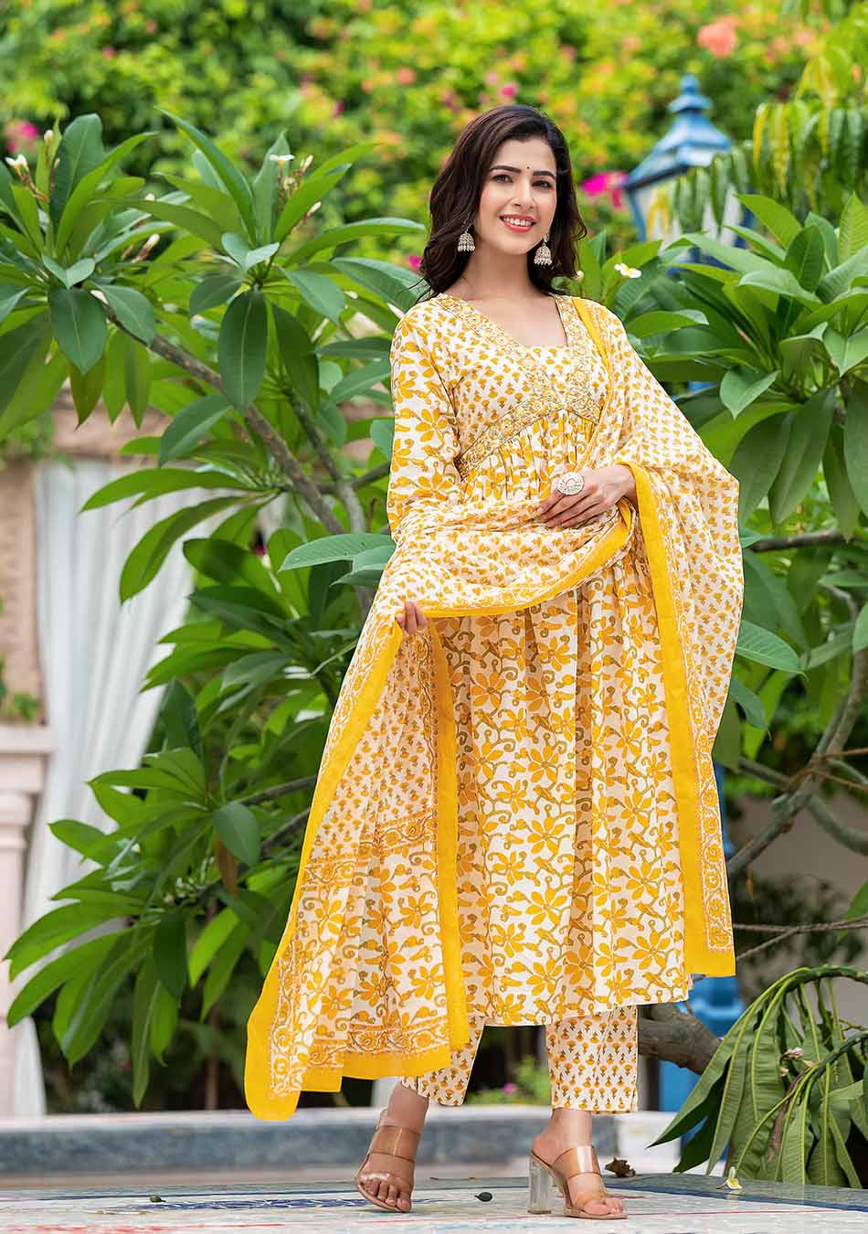 White And Yellow Floral Anarkali Kurta Pant Set With Dupatta - Image 10