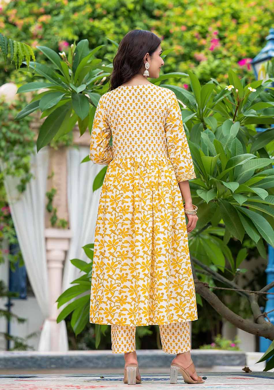 White And Yellow Floral Anarkali Kurta Pant Set With Dupatta - Image 9