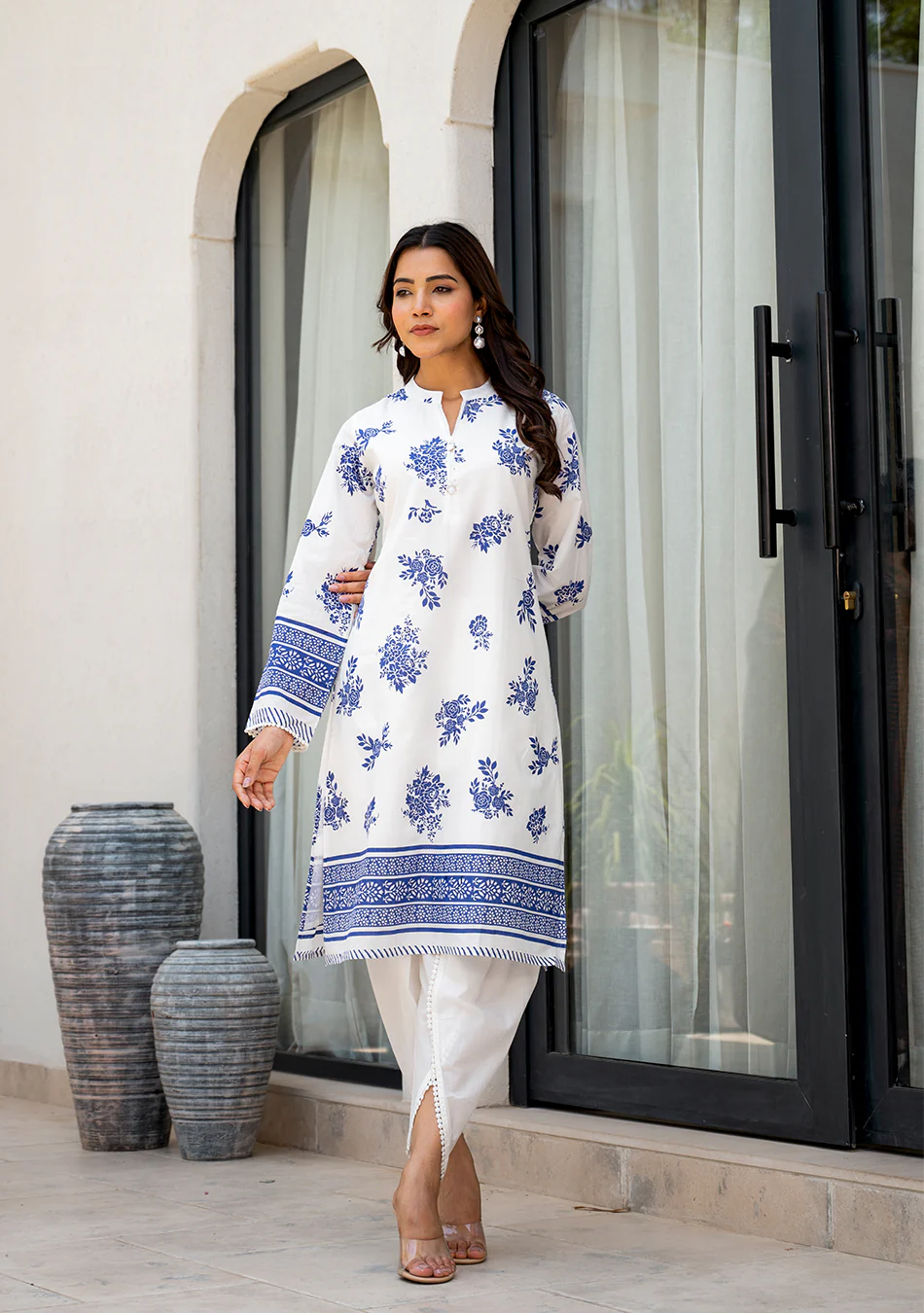 White Floral Printed Straight Kurta With Tulip Pant - Image 3