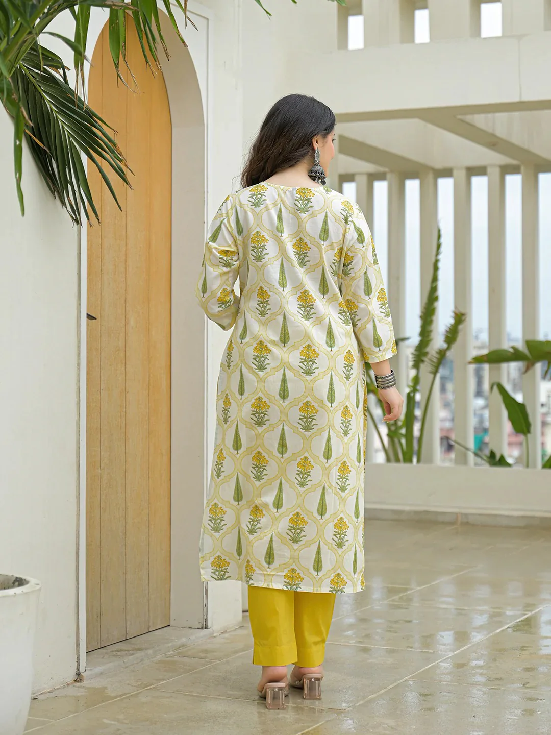 Yellow Cotton Straight Kurta Pant Set with kota Dupattta - Image 5