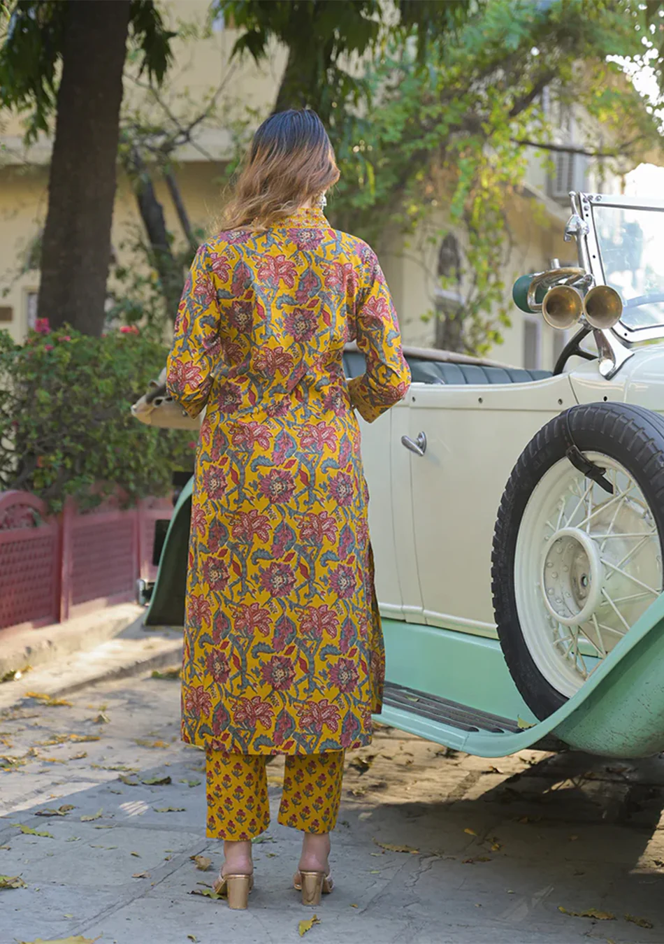 Yellow Floral Print Cotton Fabric A-Line Kurta Pant With Dupatta - Image 3