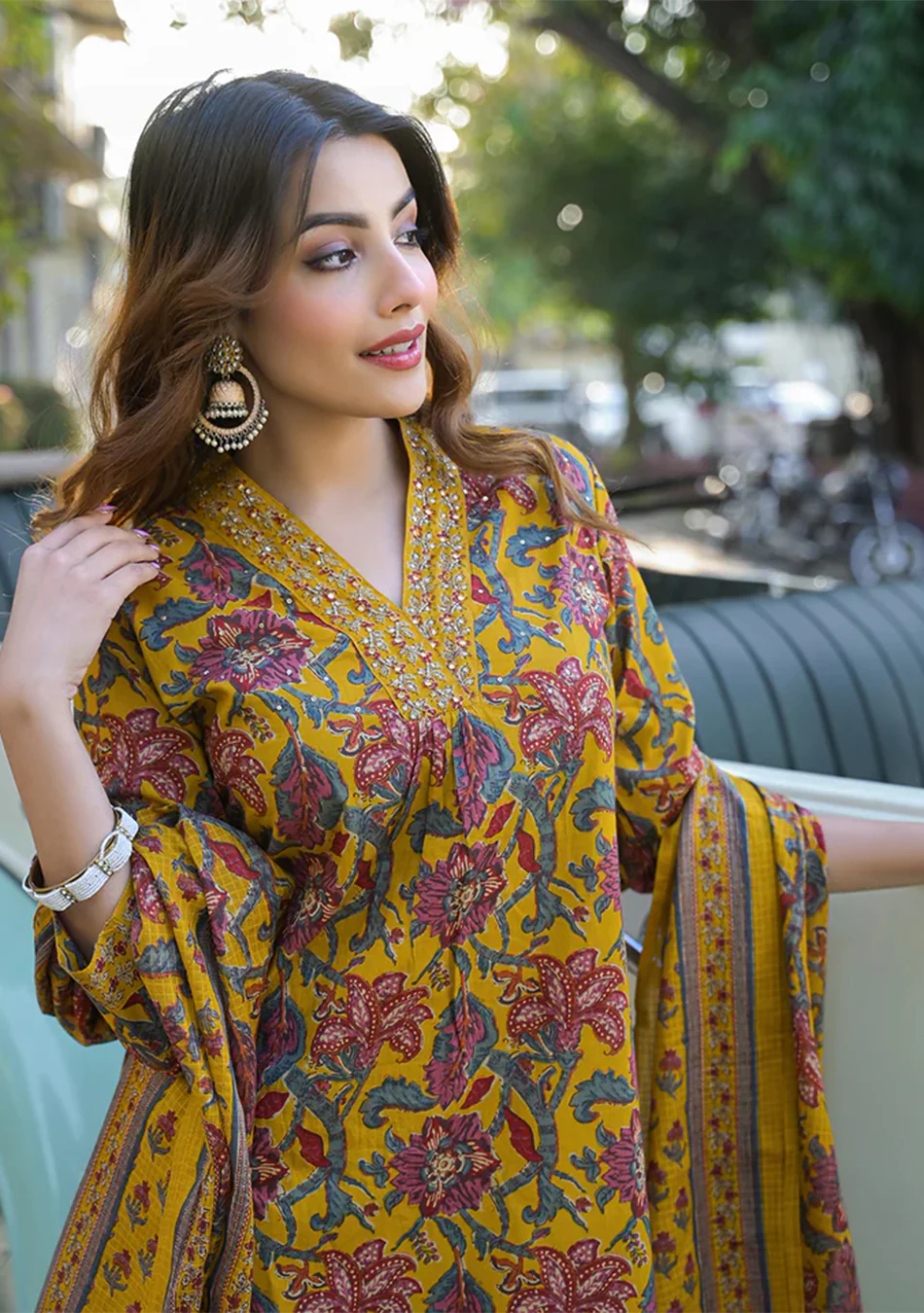 Yellow Floral Print Cotton Fabric A-Line Kurta Pant With Dupatta - Image 4
