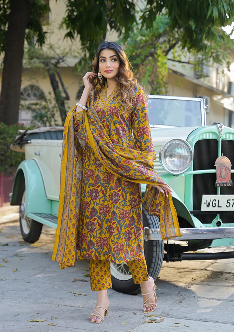 Yellow Floral Print Cotton Fabric A-Line Kurta Pant With Dupatta - Image 7