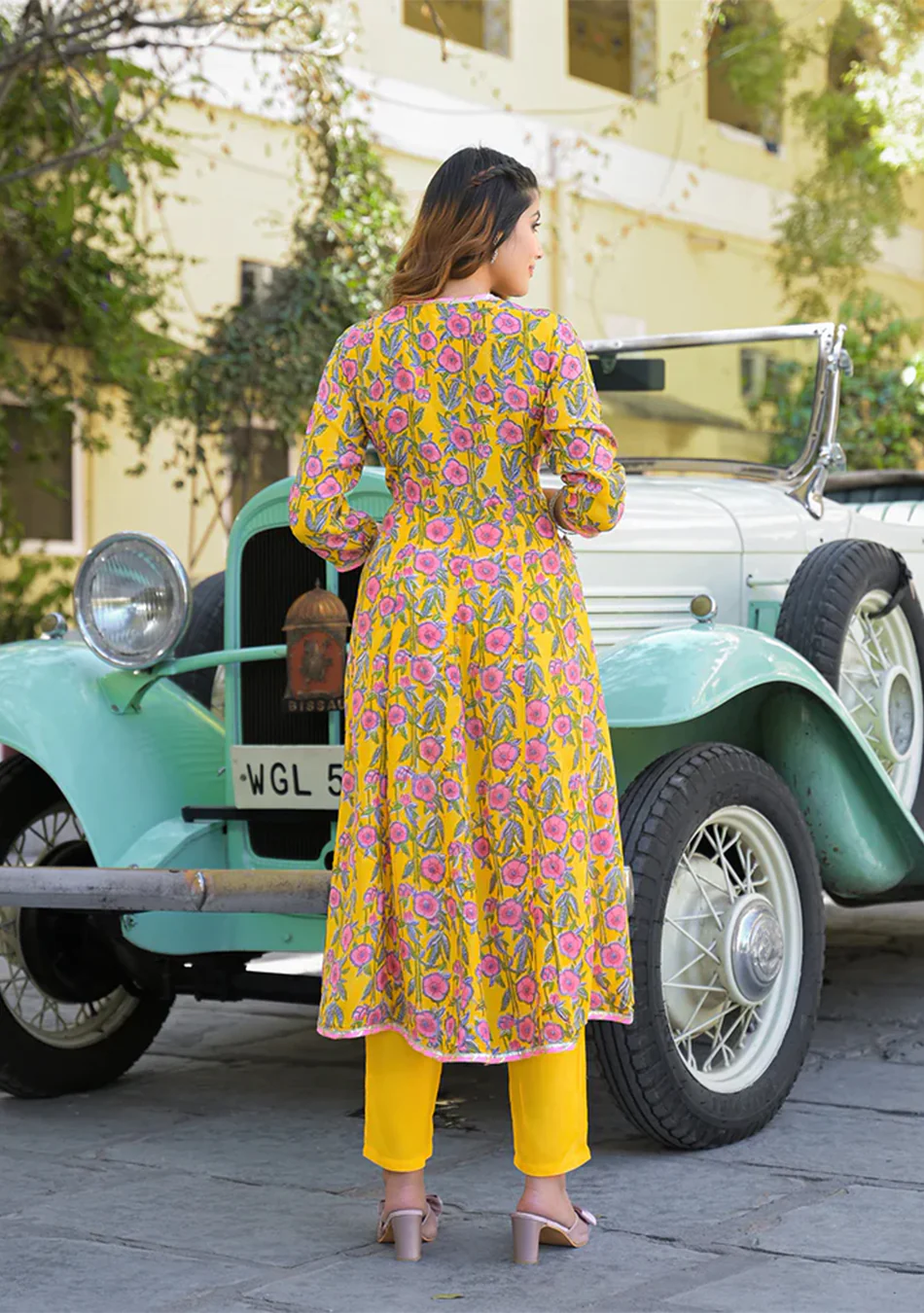 Yellow Floral Printed Muslin Kurta Pant with Dupatta - Image 5