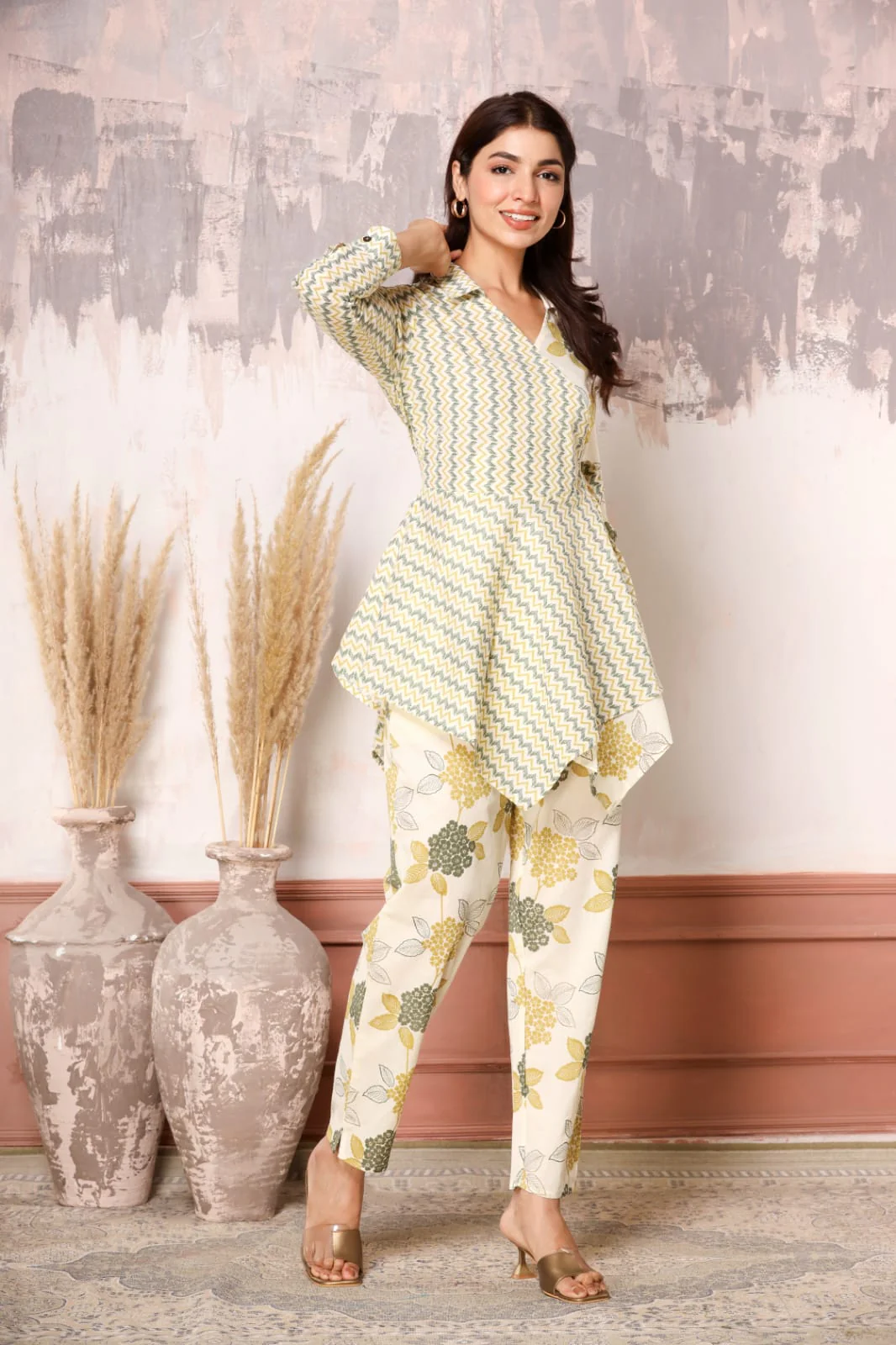 Zig Zag Floral Mustard & White Kurta and Pants - Image 4